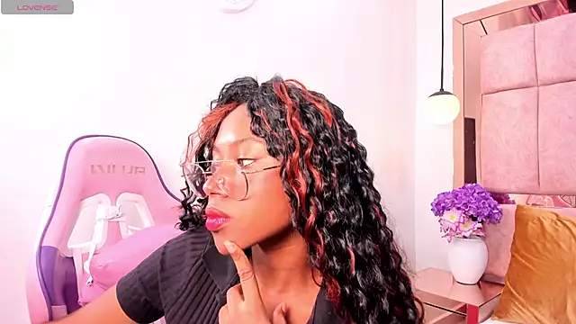 Snapshot of violeta_ruizz chatting on 01-09-26, 05:26 violeta ruizz online show from 01-09-26, 05:26