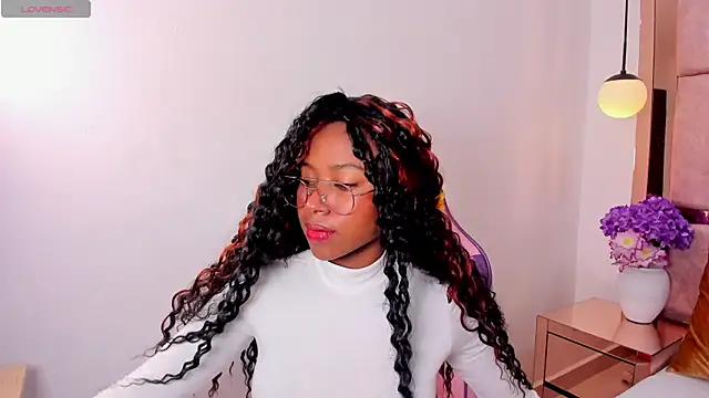 Snapshot of violeta_ruizz chatting on 01-10-26, 01:35 violeta ruizz online show from 01-10-26, 01:35