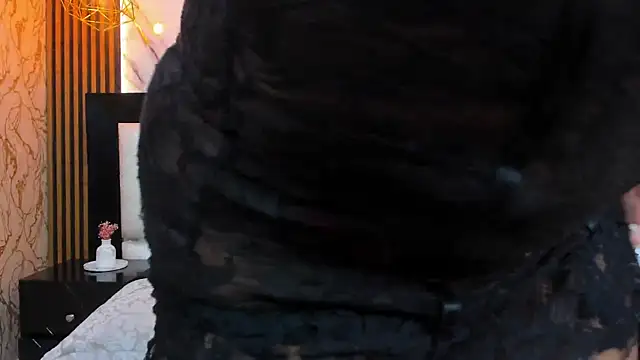 Snapshot of Kelly_Swift chatting on 11-08-25, 04:01 Kelly Swift online show from 11-08-25, 04:01