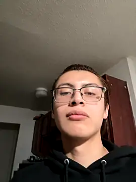 alexismar28 online show from 10-27-25, 04:55