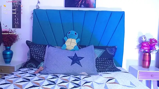 Stefany wish online show from 11-12-25, 01:11