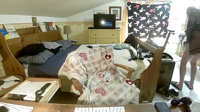 Sissypat53 online show from 04-13-26, 08:31