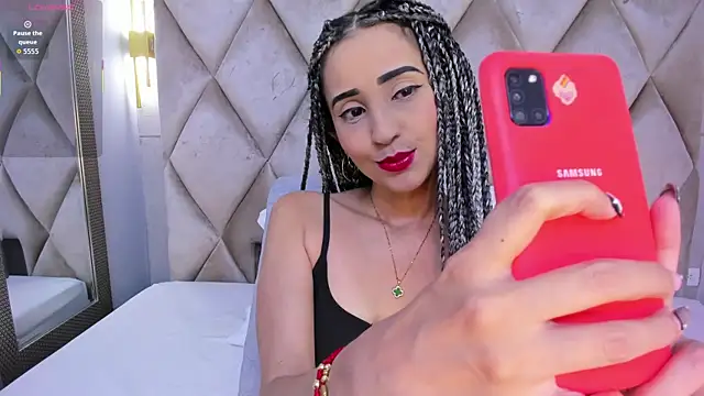 violett rabbit  online show from 11-27-25, 08:22