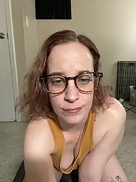 Snapshot of CreamedKitten chatting on 11-27-25, 04:53 CreamedKitten online show from 11-27-25, 04:53