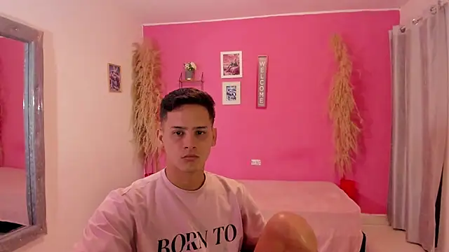 elmasmas01 online show from 12-14-25, 02:33