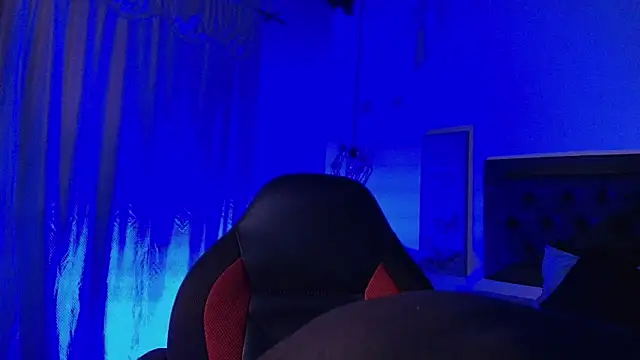 Ghost  Girl  online show from 11-05-25, 04:23