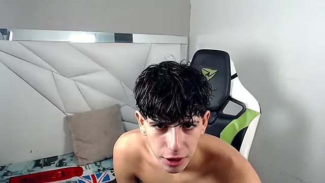 Cash G  online show from 12-15-25, 08:24