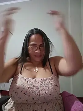 Snapshot of Angie_milf50 chatting on 06-11-26, 01:16 Angie milf50 online show from 06-11-26, 01:16
