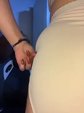 Snapshot of Im_Saraaaa chatting on 02-11-26, 03:55 Im Saraaaa online show from 02-11-26, 03:55