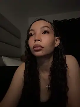 Snapshot of nikkiloveee chatting on 04-22-26, 05:32 nikkiloveee online show from 04-22-26, 05:32