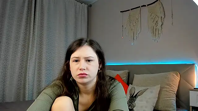 Snapshot of Rita_Moonlight chatting on 05-17-26, 01:29 Rita Moonlight online show from 05-17-26, 01:29