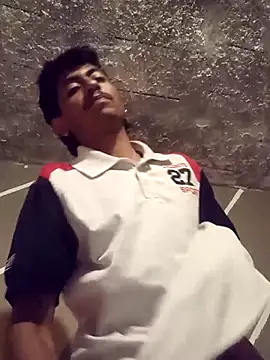 SkinniYamo online show from 04-09-26, 03:28