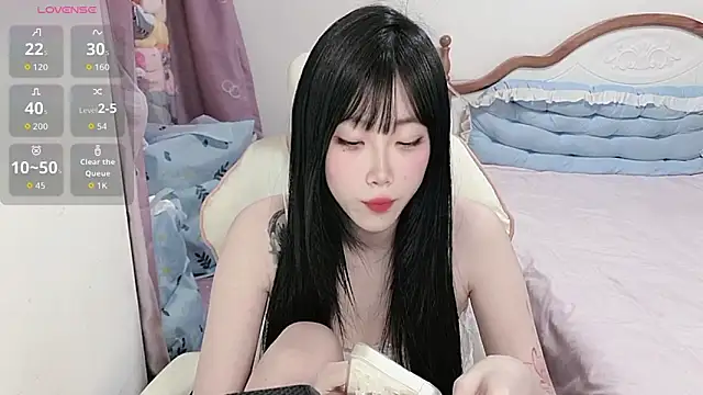 Vivian-88 online show from 04-24-26, 03:31