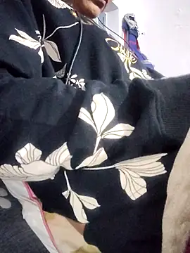 Snapshot of Hot-Rubyy chatting on 12-05-25, 05:42 Hot-Rubyy online show from 12-05-25, 05:42