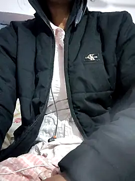 Snapshot of Hot-Rubyy chatting on 12-15-25, 07:12 Hot-Rubyy online show from 12-15-25, 07:12