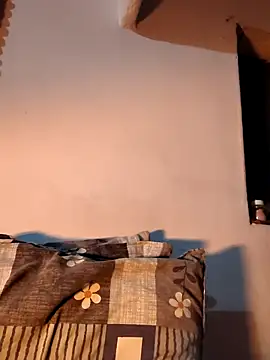 Snapshot of Hot-Rubyy chatting on 12-22-25, 03:09 Hot-Rubyy online show from 12-22-25, 03:09