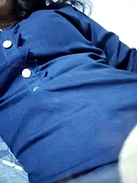 Snapshot of Hot-Rubyy chatting on 12-23-25, 09:29 Hot-Rubyy online show from 12-23-25, 09:29