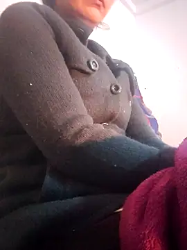 Snapshot of Hot-Rubyy chatting on 01-17-26, 05:38 Hot-Rubyy online show from 01-17-26, 05:38