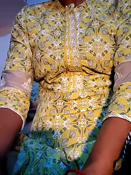 Snapshot of Hot-Rubyy chatting on 02-18-26, 10:55 Hot-Rubyy online show from 02-18-26, 10:55