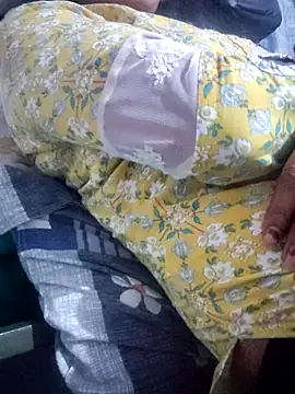 Snapshot of Hot-Rubyy chatting on 03-03-26, 05:08 Hot-Rubyy online show from 03-03-26, 05:08