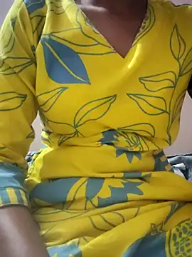 Hot-Rubyy online show from 06-18-26, 01:37