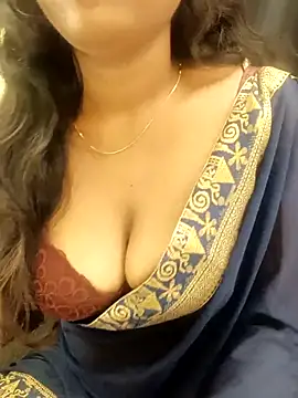 Snapshot of menaxi-baby7 chatting on 11-18-25, 12:05 menaxi-baby7 online show from 11-18-25, 12:05