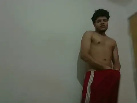 Snapshot of riley_xxx chatting on 12-17-25, 04:40 riley xxx online show from 12-17-25, 04:40