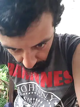 Snapshot of AlanMargin chatting on 11-08-25, 06:18 AlanMargin online show from 11-08-25, 06:18