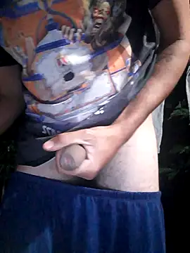 Snapshot of AlanMargin chatting on 12-17-25, 01:00 AlanMargin online show from 12-17-25, 01:00