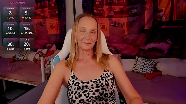 Snapshot of ScarlettPalmer chatting on 05-20-26, 10:54 ScarlettPalmer online show from 05-20-26, 10:54