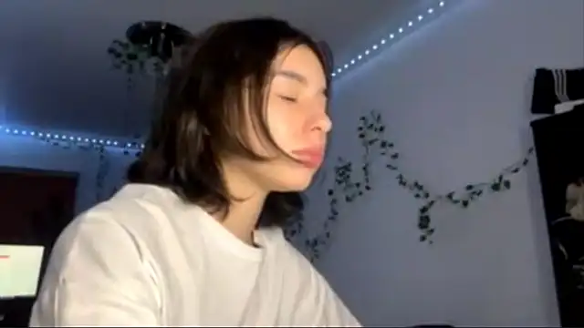 LilithFlamey online show from 11-25-25, 04:18