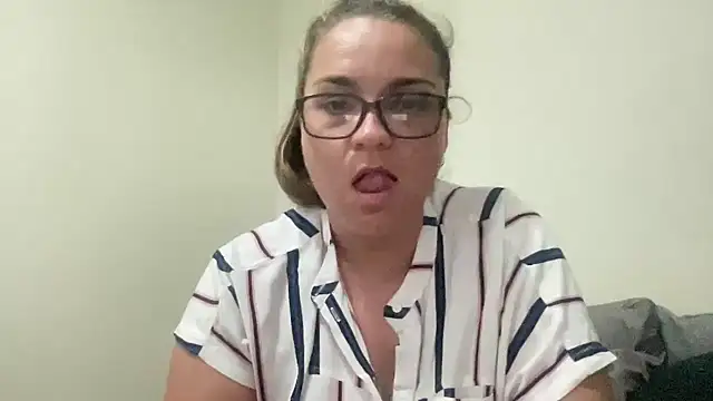 Snapshot of lilMissMarli chatting on 01-16-26, 04:33 lilMissMarli online show from 01-16-26, 04:33