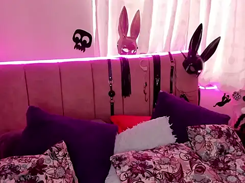 Snapshot of CleareRems chatting on 11-20-25, 01:11 CleareRems online show from 11-20-25, 01:11