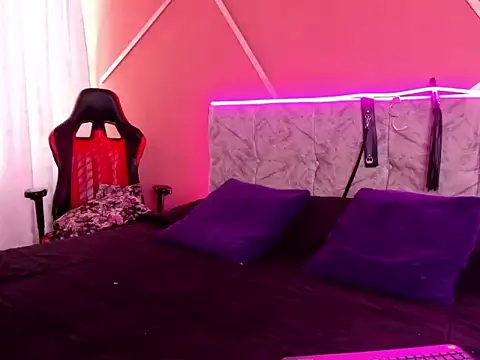 Snapshot of CleareRems chatting on 12-14-25, 01:16 CleareRems online show from 12-14-25, 01:16