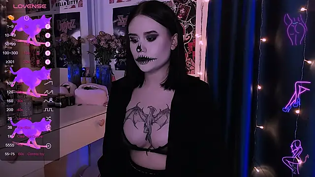 Snapshot of Meow_Marie chatting on 10-30-25, 09:15 Meow Marie online show from 10-30-25, 09:15