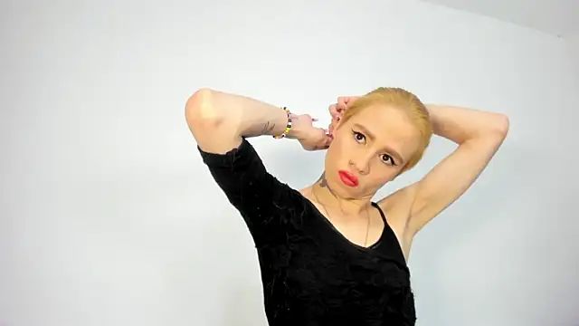 natacha ferrer1 online show from 11-19-25, 12:05