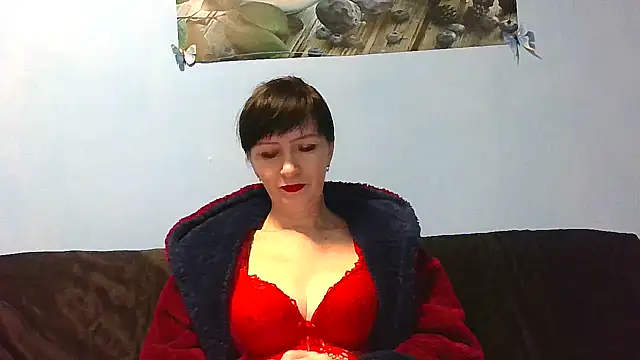 Snapshot of IffetLove42 chatting on 12-21-25, 08:05 IffetLove42 online show from 12-21-25, 08:05