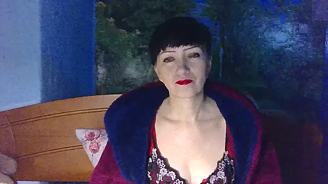 Snapshot of IffetLove42 chatting on 02-06-26, 08:01 IffetLove42 online show from 02-06-26, 08:01