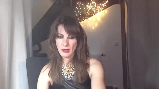Snapshot of MissDyannis chatting on 03-17-26, 07:17 MissDyannis online show from 03-17-26, 07:17
