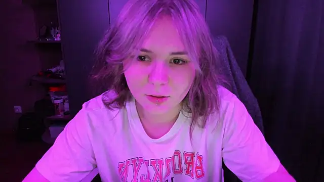 sophia lix online show from 11-09-25, 02:48