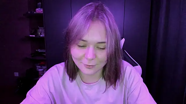 sophia lix online show from 11-16-25, 04:45