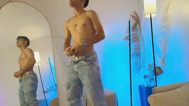 Snapshot of SexyAndresito22 chatting on 11-06-25, 04:35 SexyAndresito22 online show from 11-06-25, 04:35