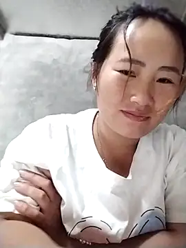 Snapshot of emini-xx chatting on 10-30-25, 05:46 emini-xx online show from 10-30-25, 05:46