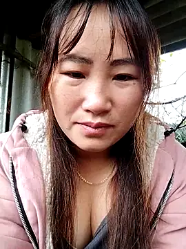 Snapshot of emini-xx chatting on 11-04-25, 01:05 emini-xx online show from 11-04-25, 01:05