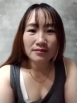 Snapshot of emini-xx chatting on 11-08-25, 10:15 emini-xx online show from 11-08-25, 10:15