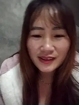 Snapshot of emini-xx chatting on 11-20-25, 01:06 emini-xx online show from 11-20-25, 01:06