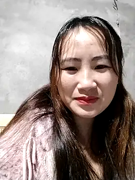 Snapshot of emini-xx chatting on 11-24-25, 01:11 emini-xx online show from 11-24-25, 01:11