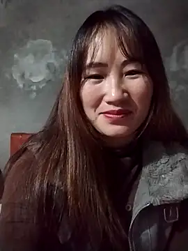 Snapshot of emini-xx chatting on 11-28-25, 11:02 emini-xx online show from 11-28-25, 11:02