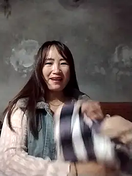 Snapshot of emini-xx chatting on 12-01-25, 12:15 emini-xx online show from 12-01-25, 12:15