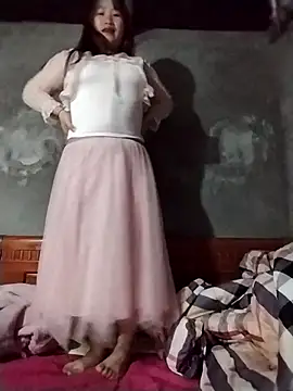 Snapshot of emini-xx chatting on 12-15-25, 11:58 emini-xx online show from 12-15-25, 11:58